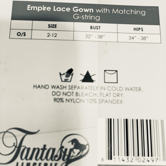 Empire gown with G-string - Picture 3 of 3